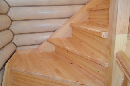 Монтаж деревянной лестницы, Новосибирск (Академгородок) (Фото 7)